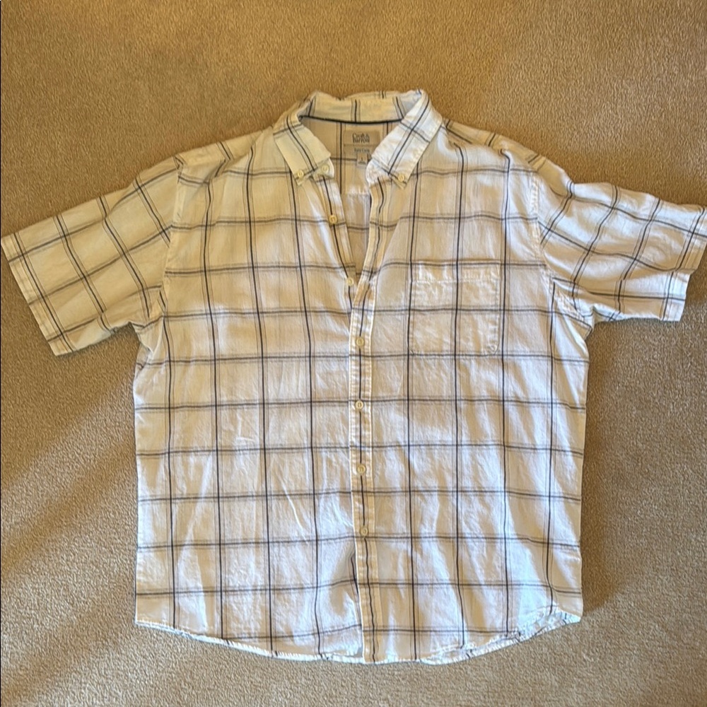 Croft & Barrow White and Blue Casual Button Down Shirt